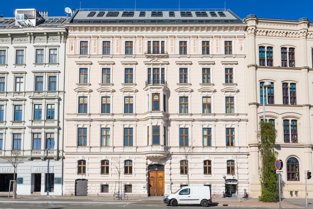 Mar Suite Apartments - Center Вена Экстерьер фото